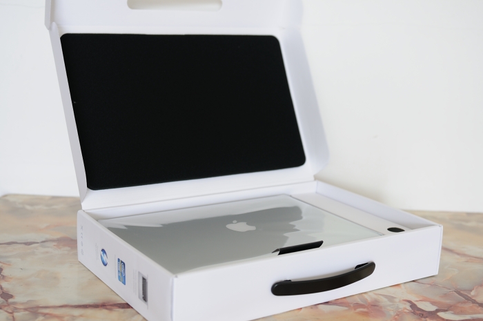 DSC_0212-Unboxing-MacBook-Pro-13-early-2011
