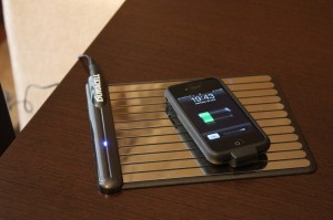 IMG 4978 300x199 Probando MyGrid: El cargador sin cables de Duracell 